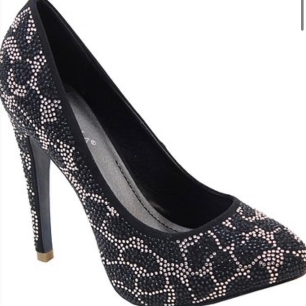 Black Giraffe Rhinestone Pump